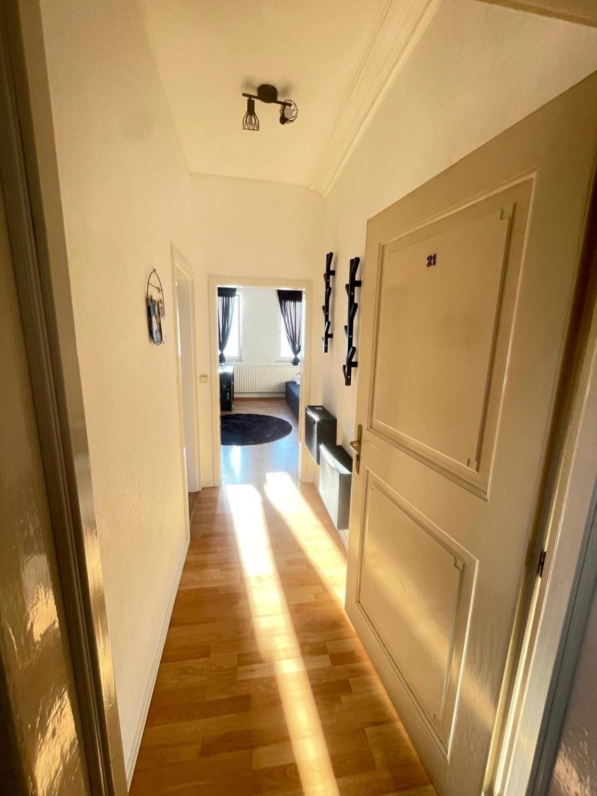 Junges Appartement ไวเคอร์ไซม์ ภายนอก รูปภาพ